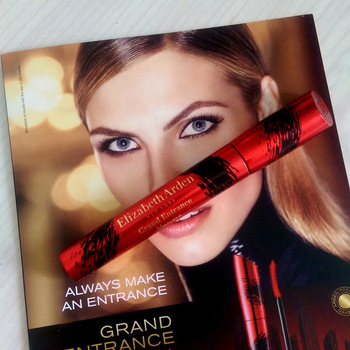 Grand Entrance Mascara - Řasenka 8 ml